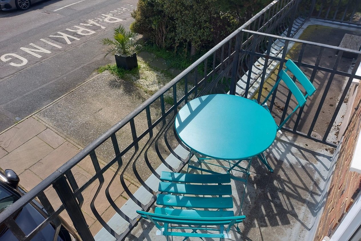 House Terraced for sale in Beach Road,WestgateOnSea Miles & Barr