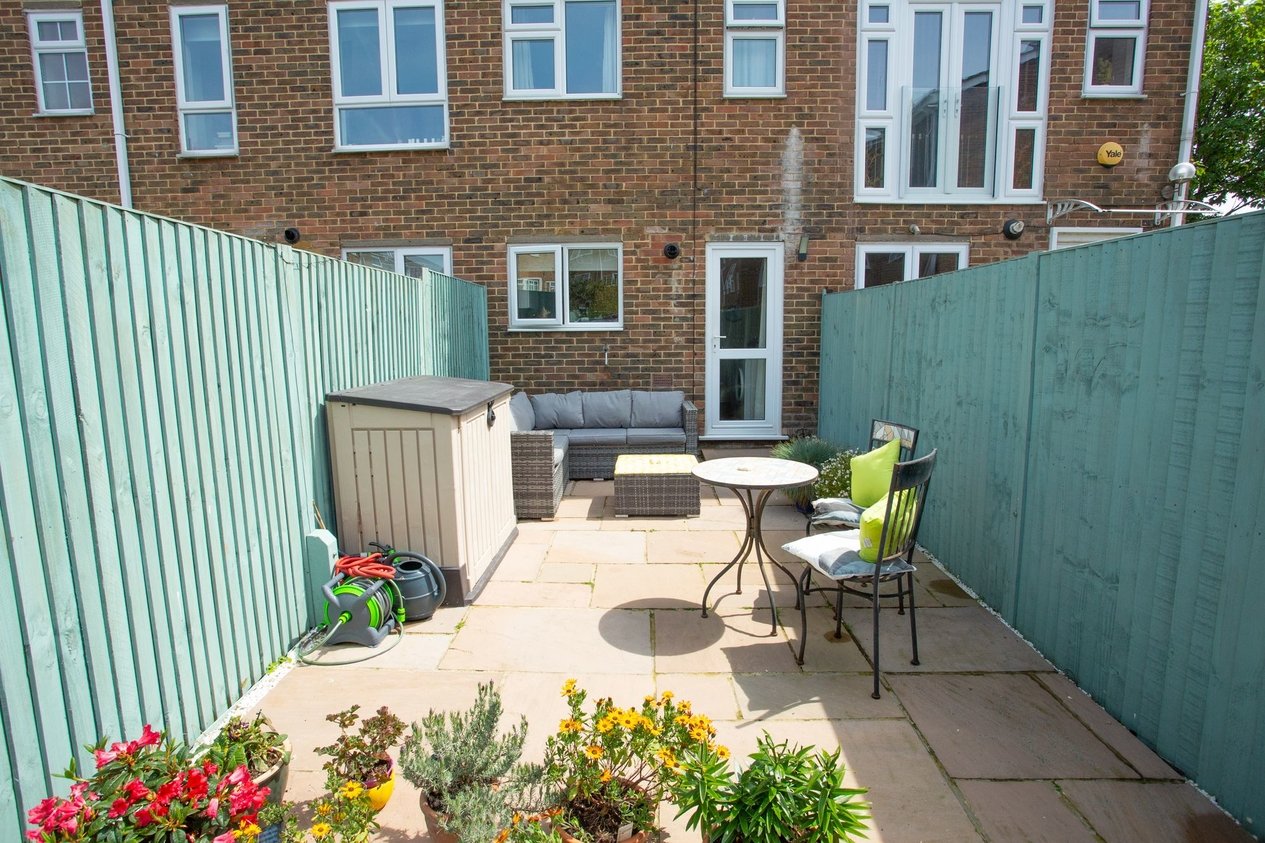 House Terraced for sale in Beach Road,WestgateOnSea Miles & Barr