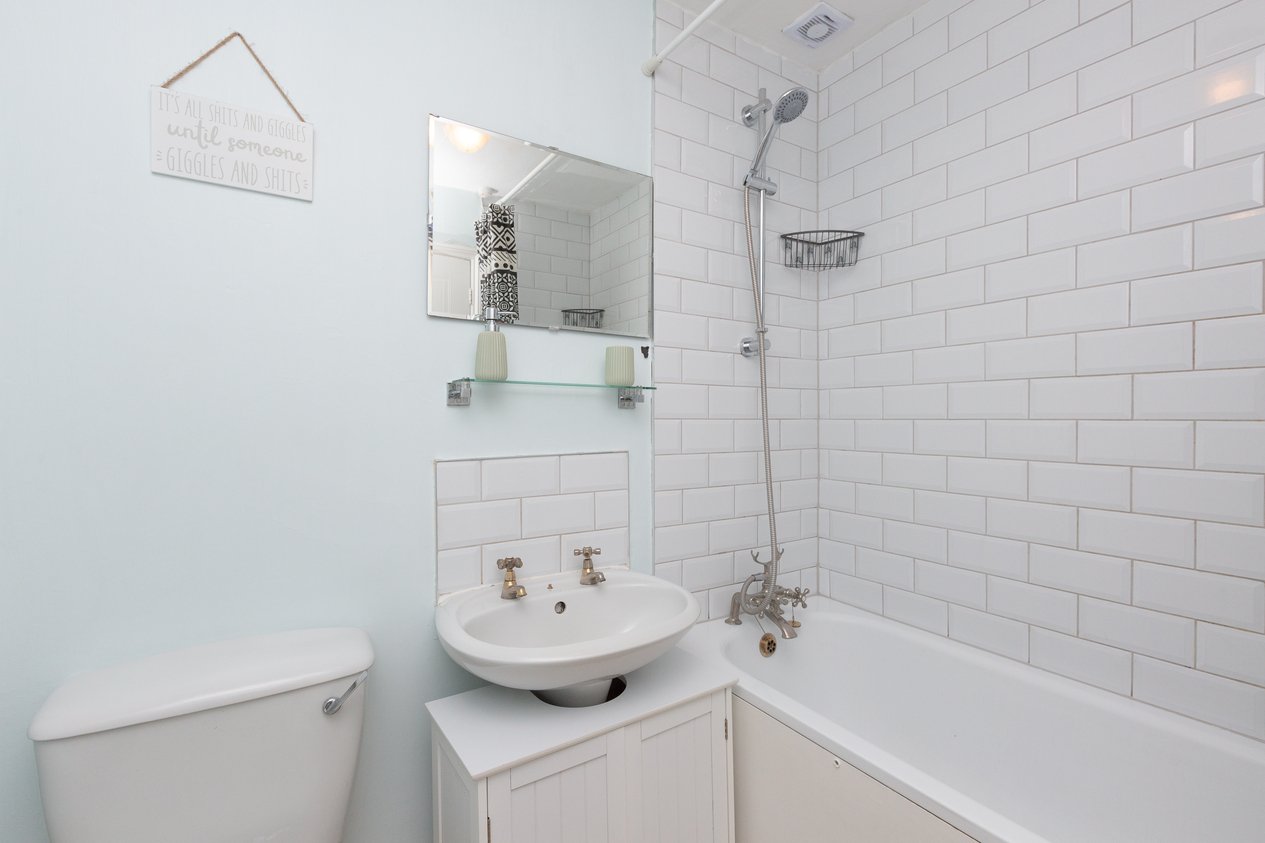 Properties Under Offer in Beach Road Westgate-On-Sea