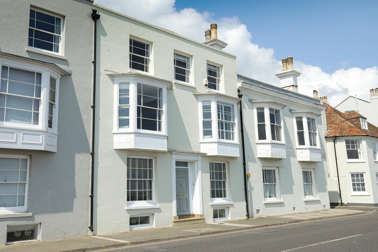 Properties Sold Subject To Contract in Beach Street  Deal