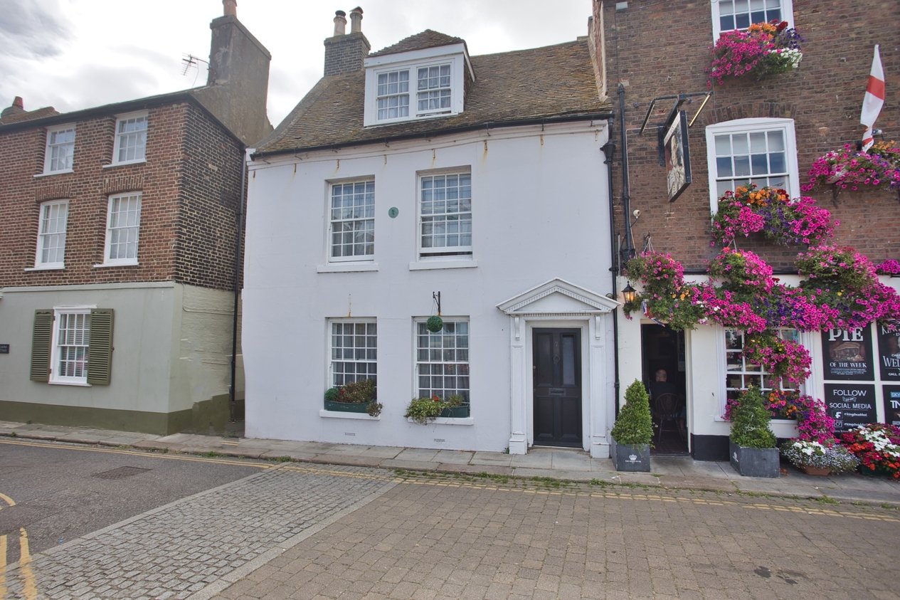 Properties Under Offer in Beach Street Deal