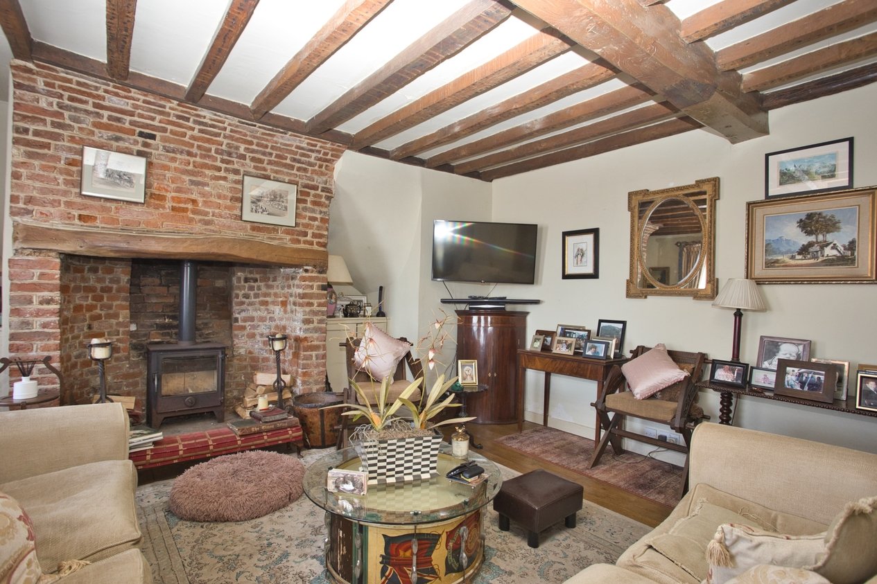 Properties Under Offer in Beach Street Deal