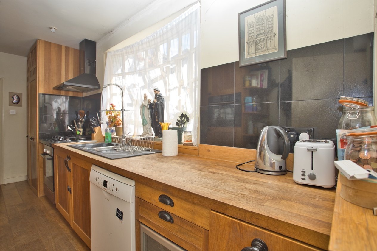 Properties Under Offer in Beach Street Deal