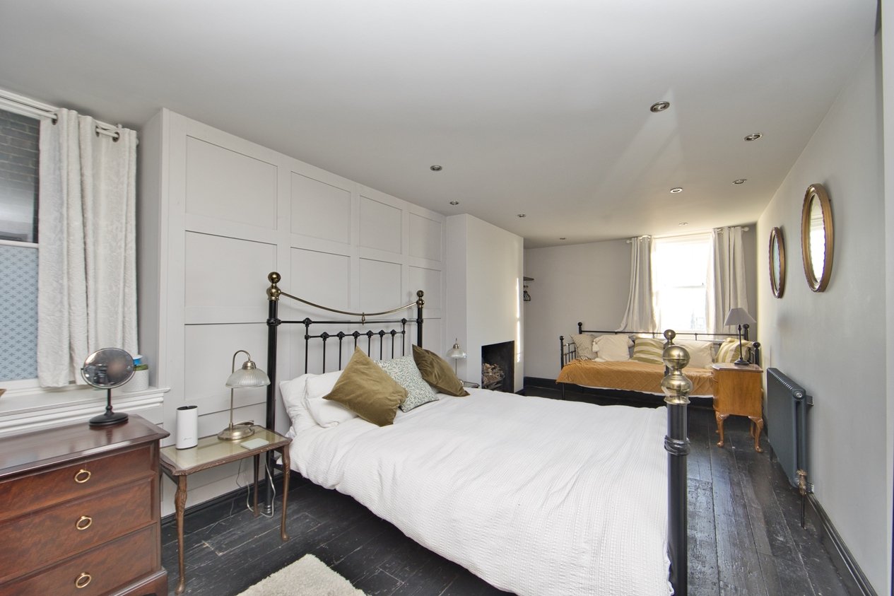Properties Under Offer in Beach Street Deal