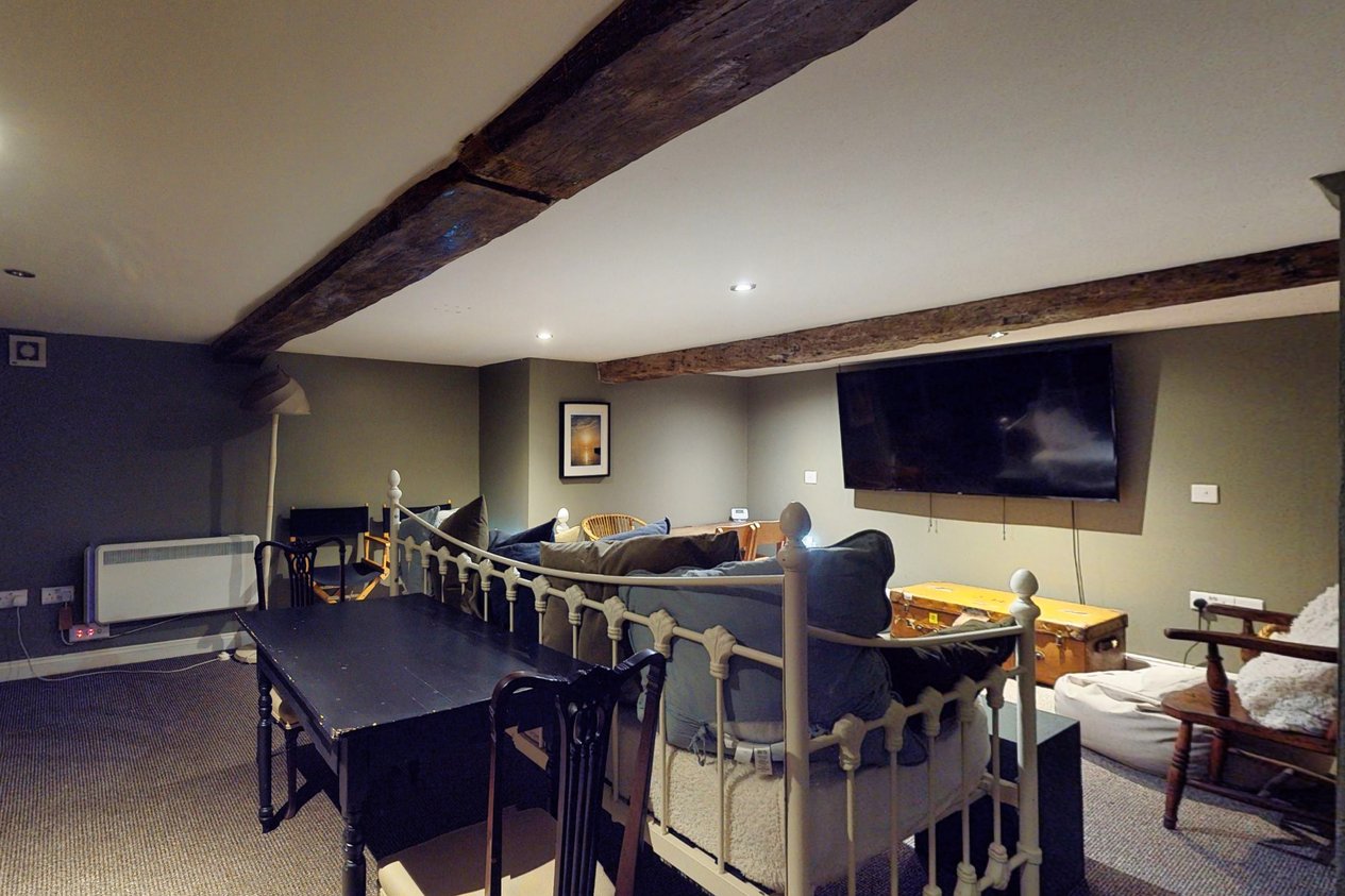 Properties Under Offer in Beach Street Deal