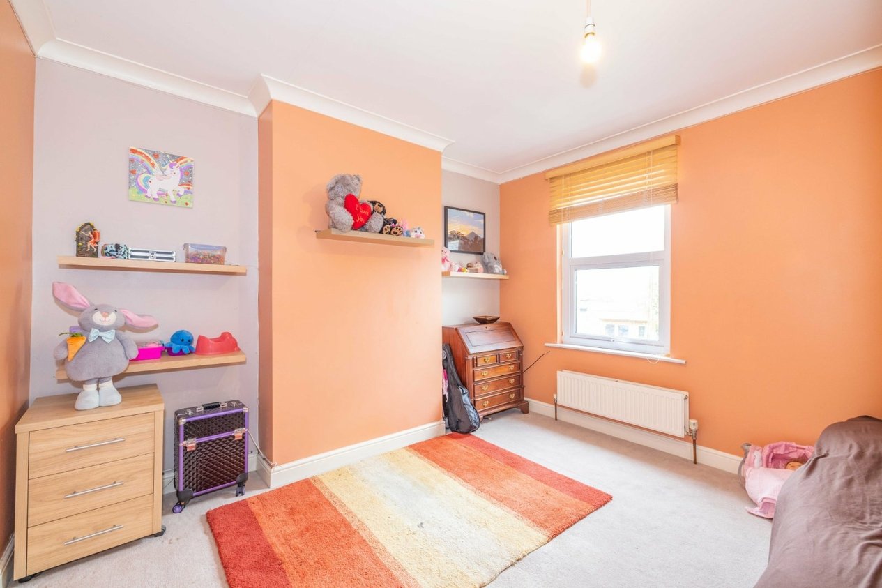 Properties Under Offer in Beaver Road Ashford