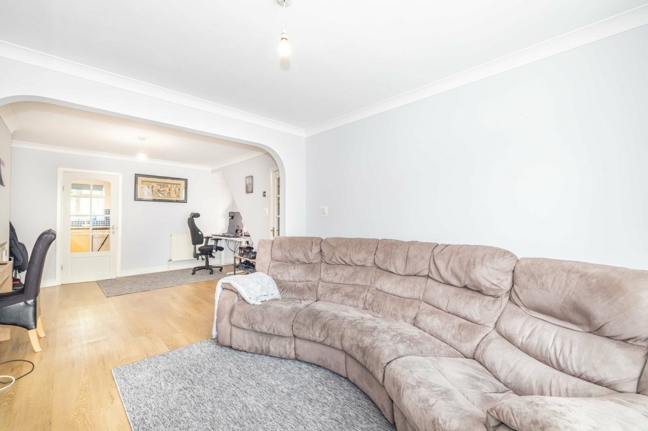 Properties Under Offer in Beaver Road Ashford