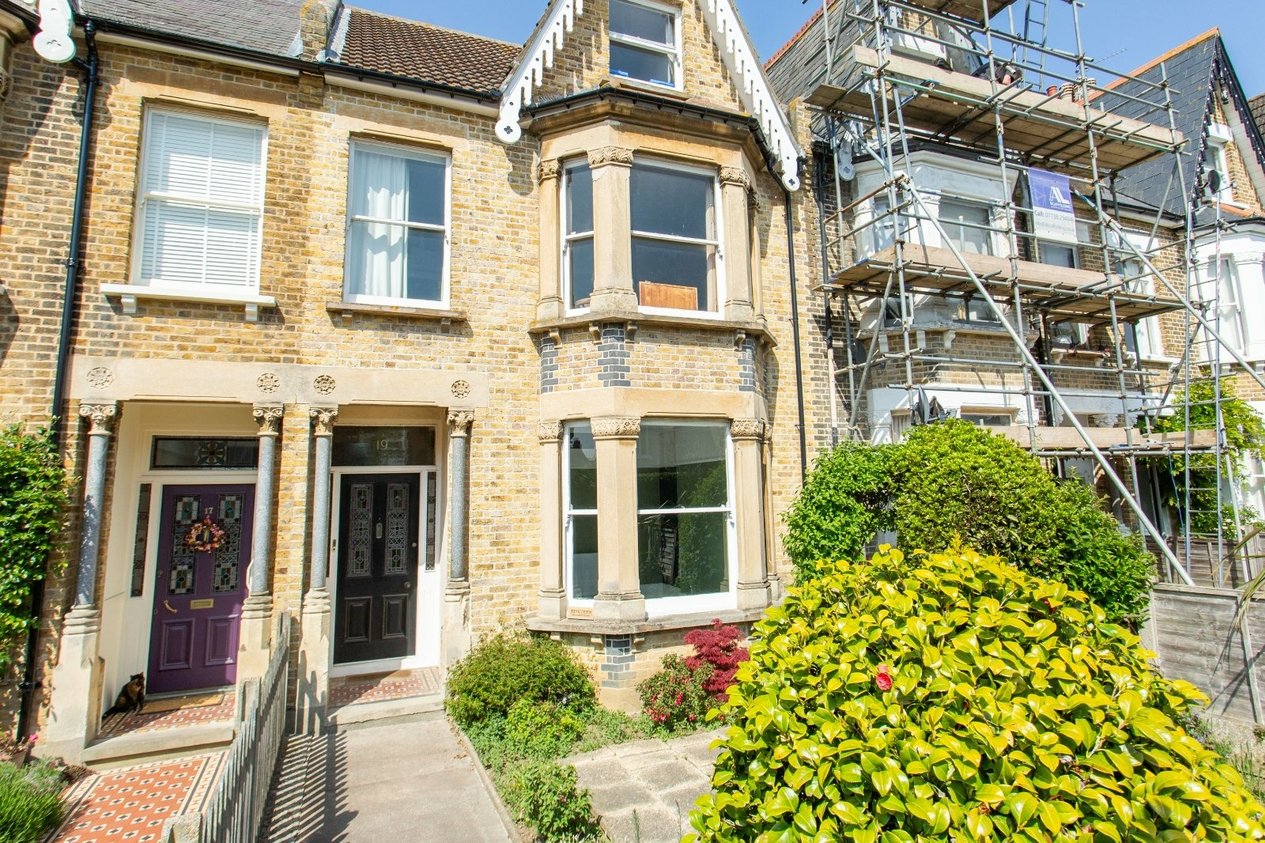 Properties For Sale in Beltinge Road Herne Bay