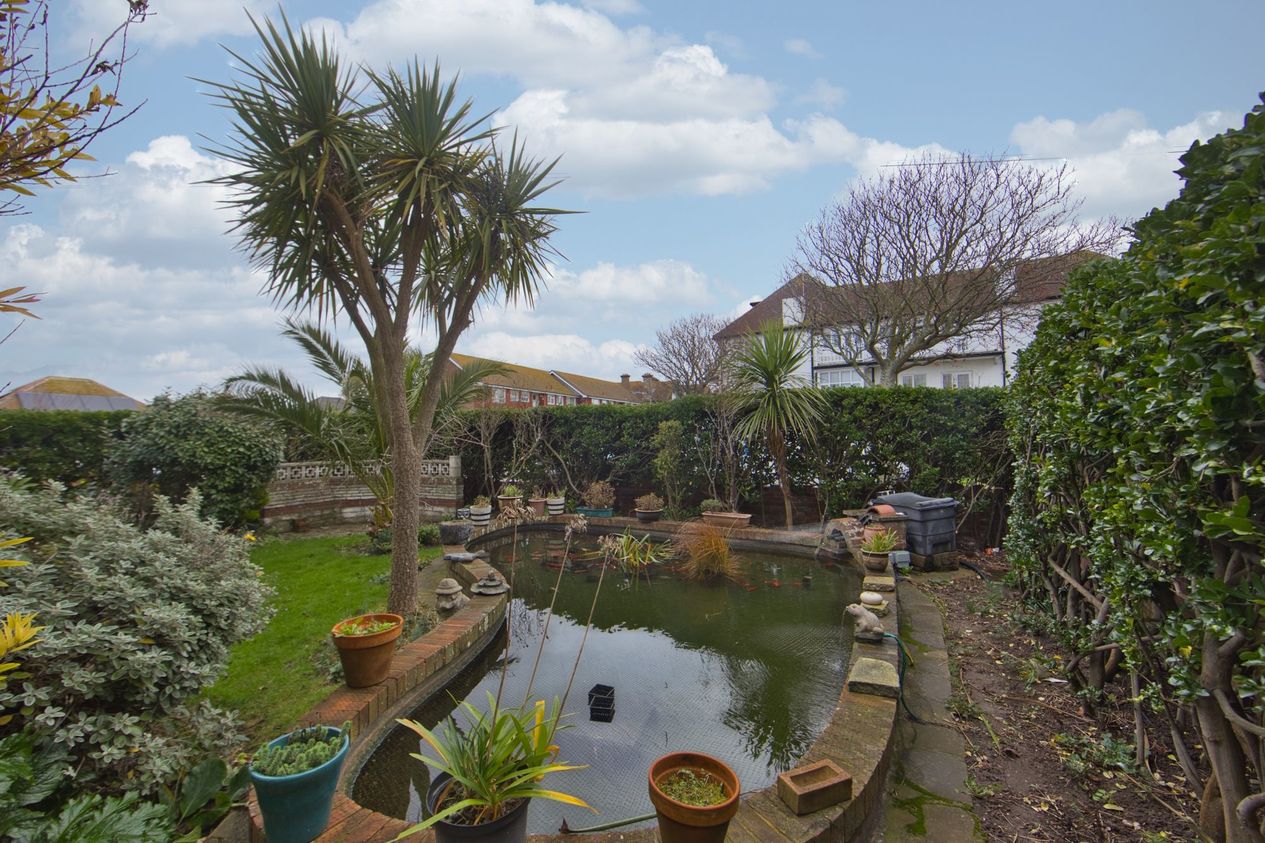 Properties For Sale in Beresford Gardens  Cliftonville