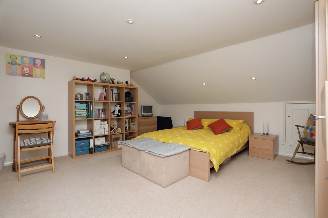 Properties For Sale in Berkeley Close Faversham
