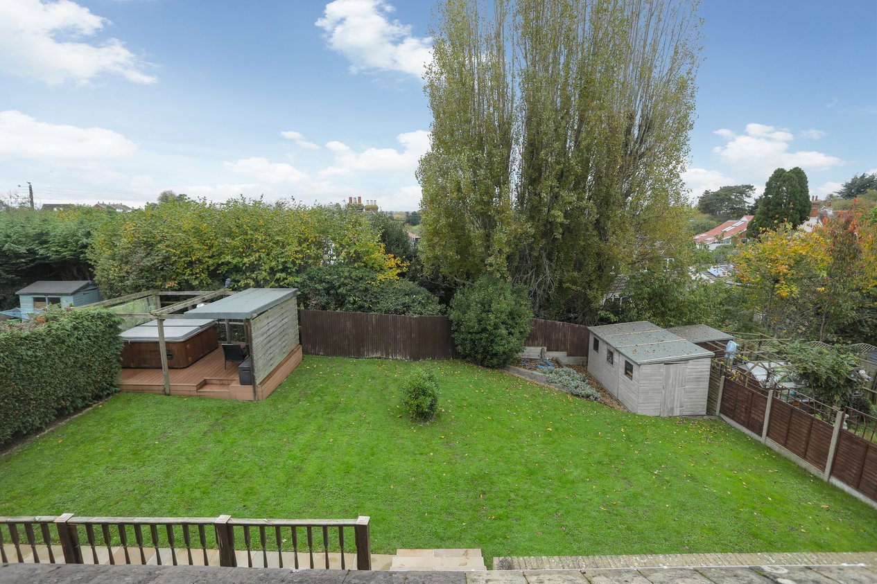 Properties For Sale in Berkeley Close Faversham