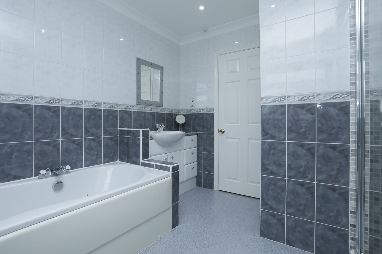 Properties For Sale in Berkeley Close Faversham