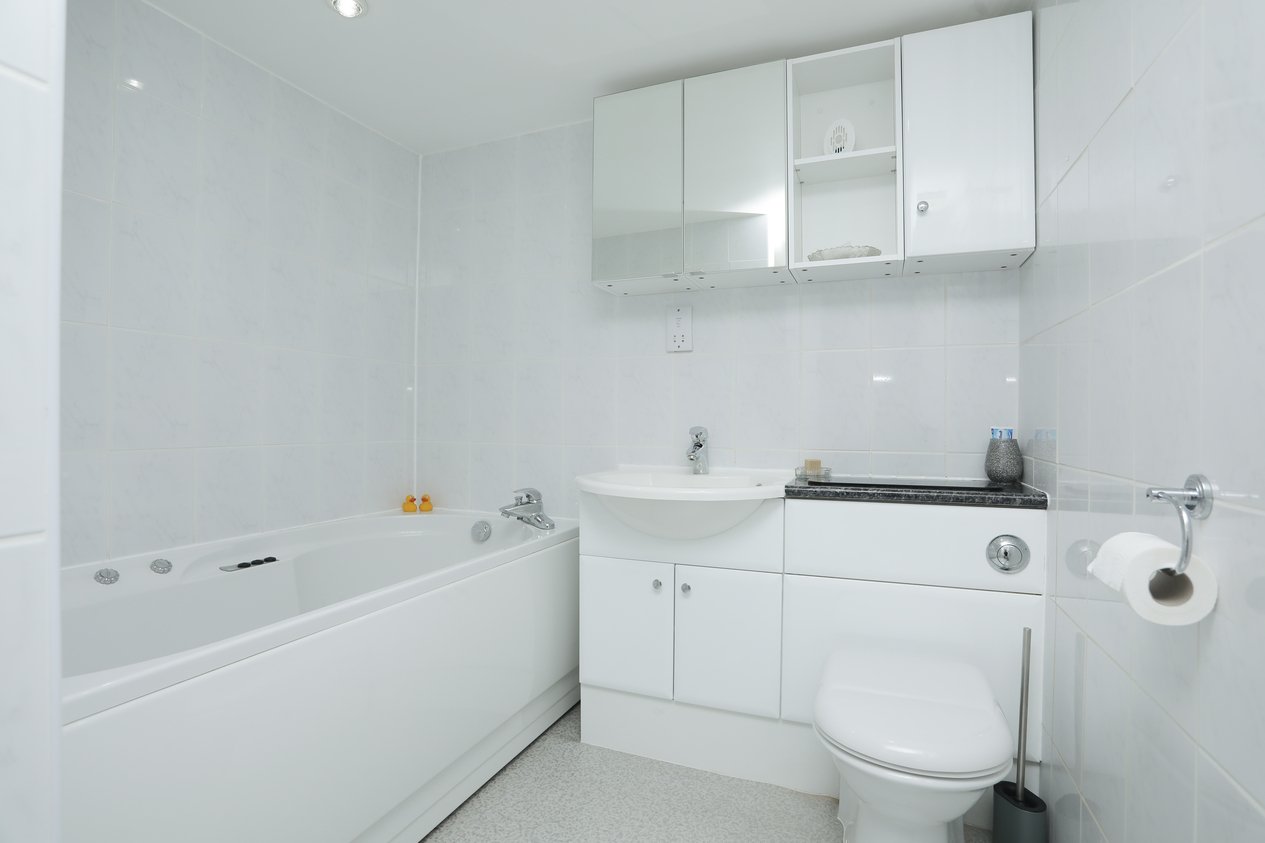 Properties For Sale in Berkeley Close Faversham