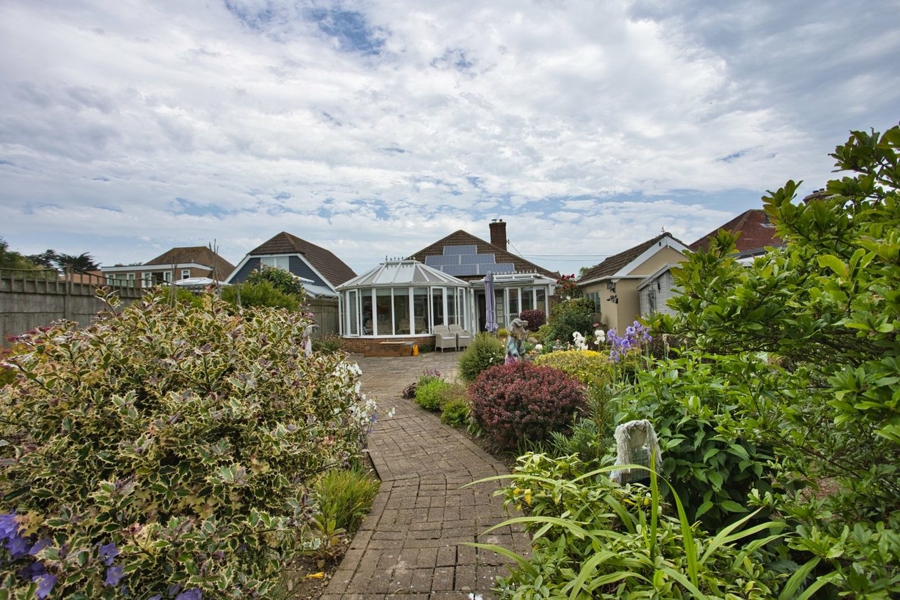 Properties For Sale in Bewsbury Cross Lane Whitfield