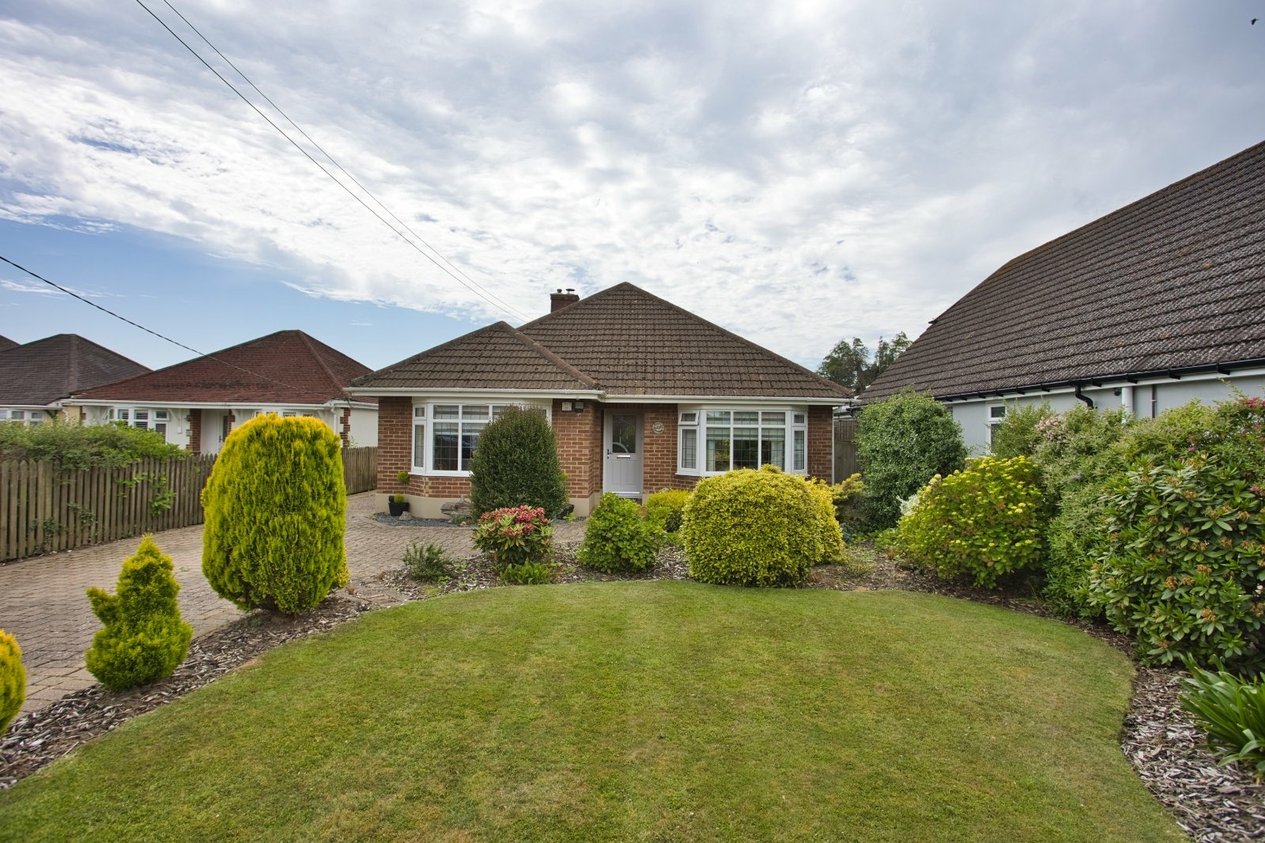 Properties For Sale in Bewsbury Cross Lane Whitfield