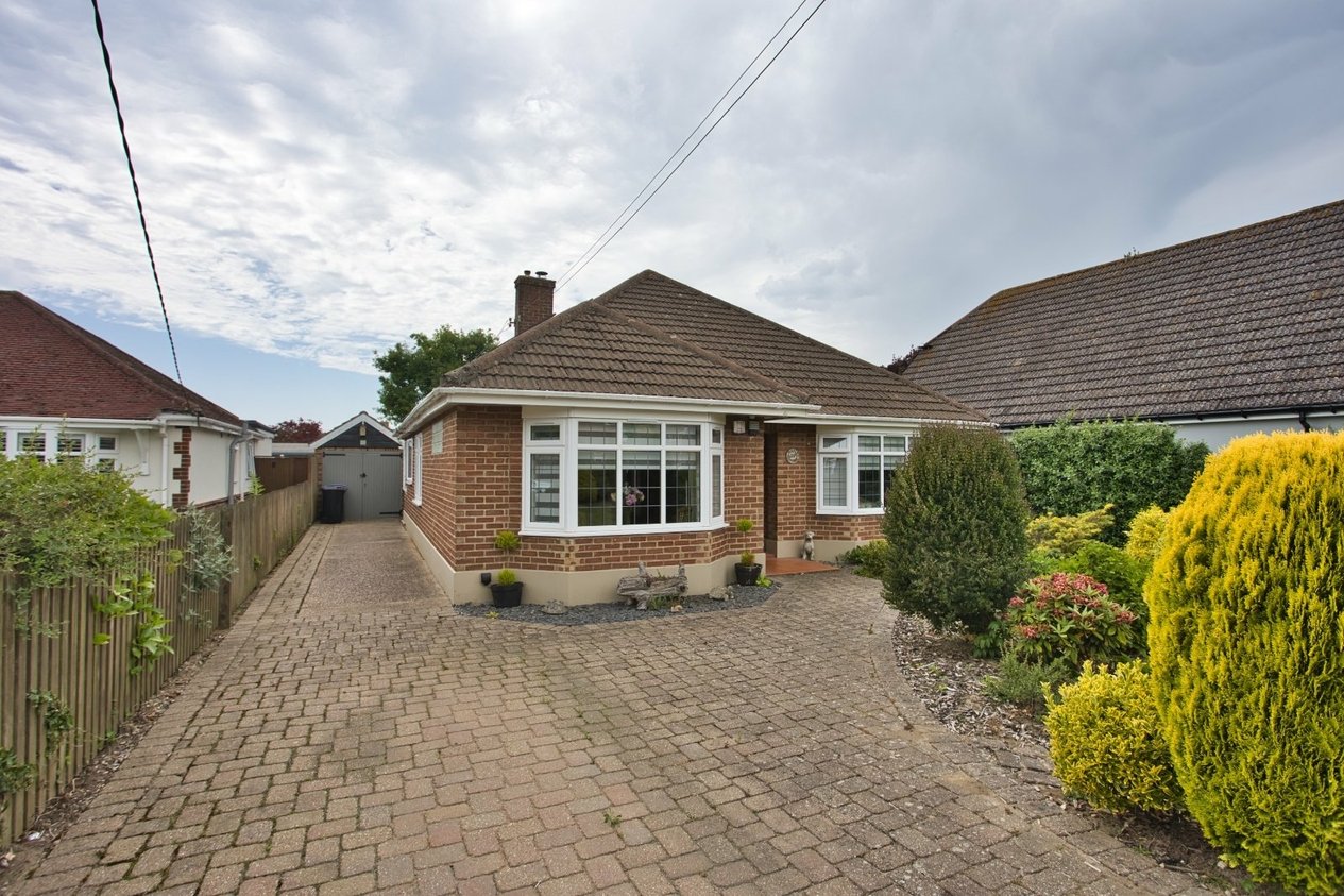 Properties For Sale in Bewsbury Cross Lane Whitfield