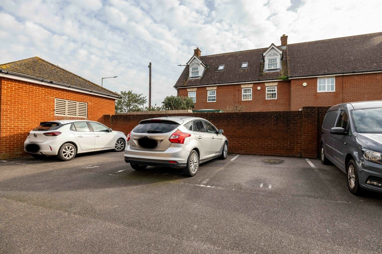 Properties Sold Subject To Contract in Blackthorn Road  Hersden