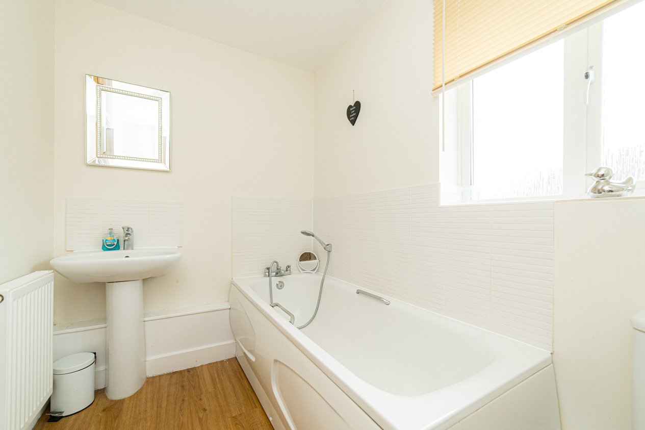 Properties Sold in Bluebell Road Ashford