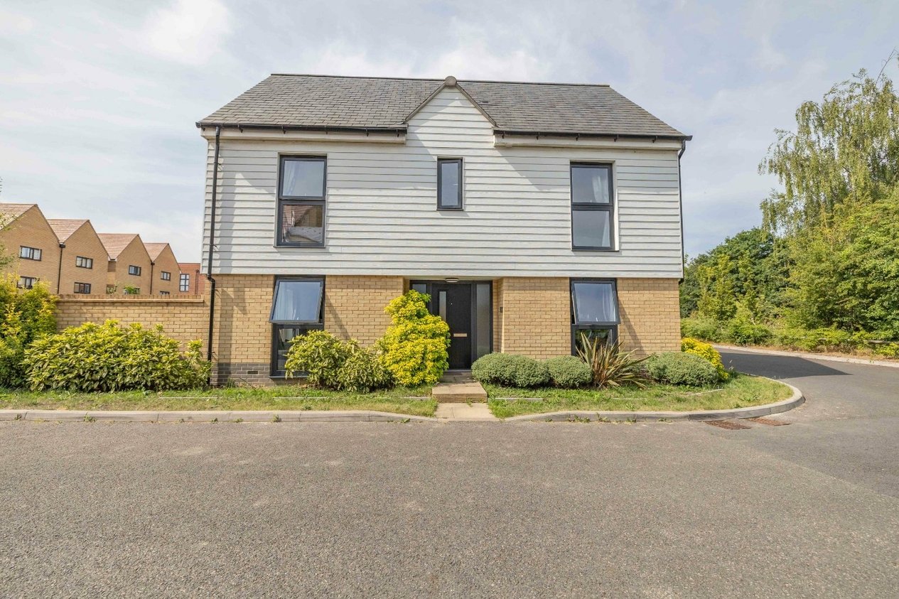 Properties For Sale in Bond Close Faversham