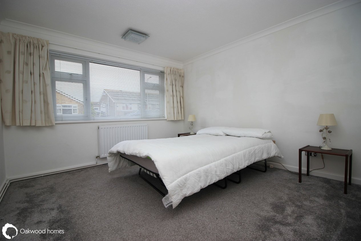 Properties Under Offer in Borrowdale Avenue 