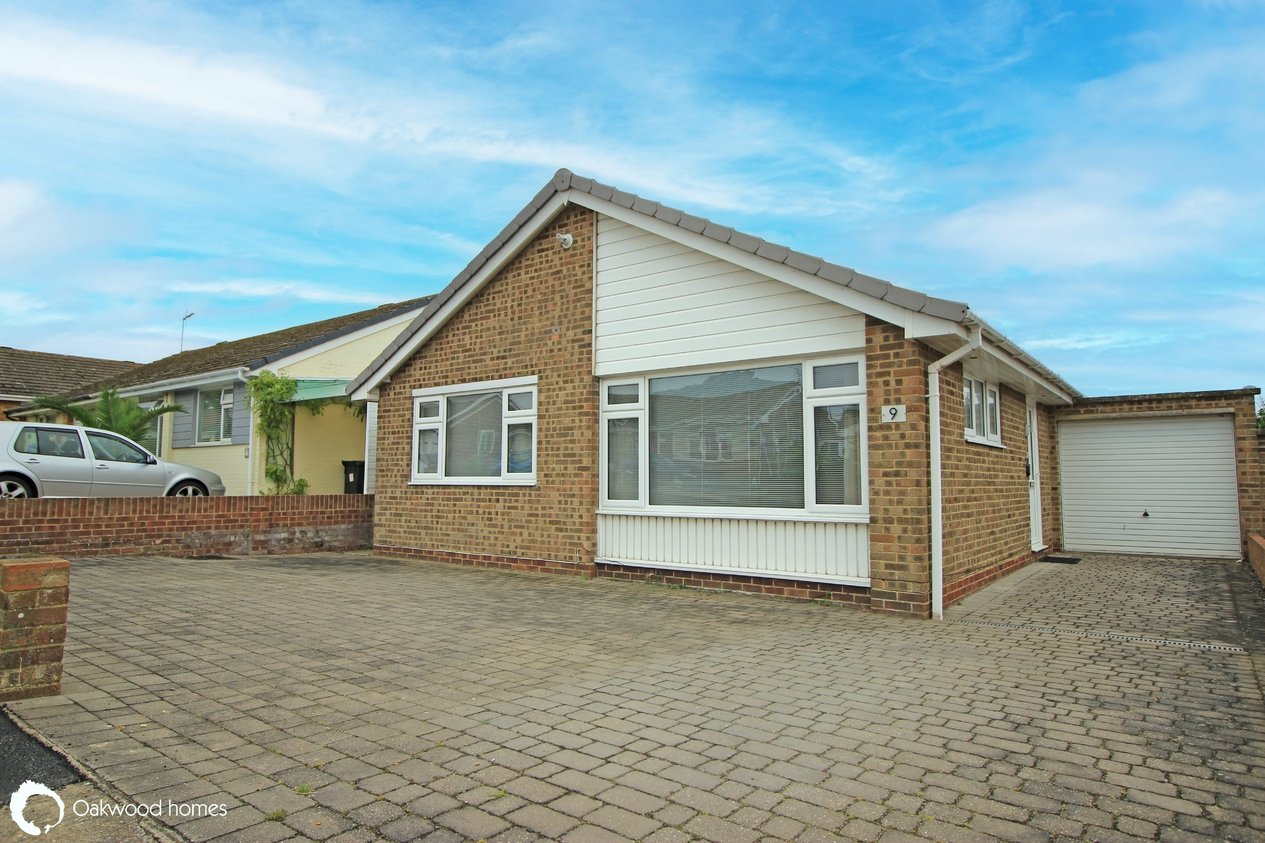 Properties Under Offer in Borrowdale Avenue 
