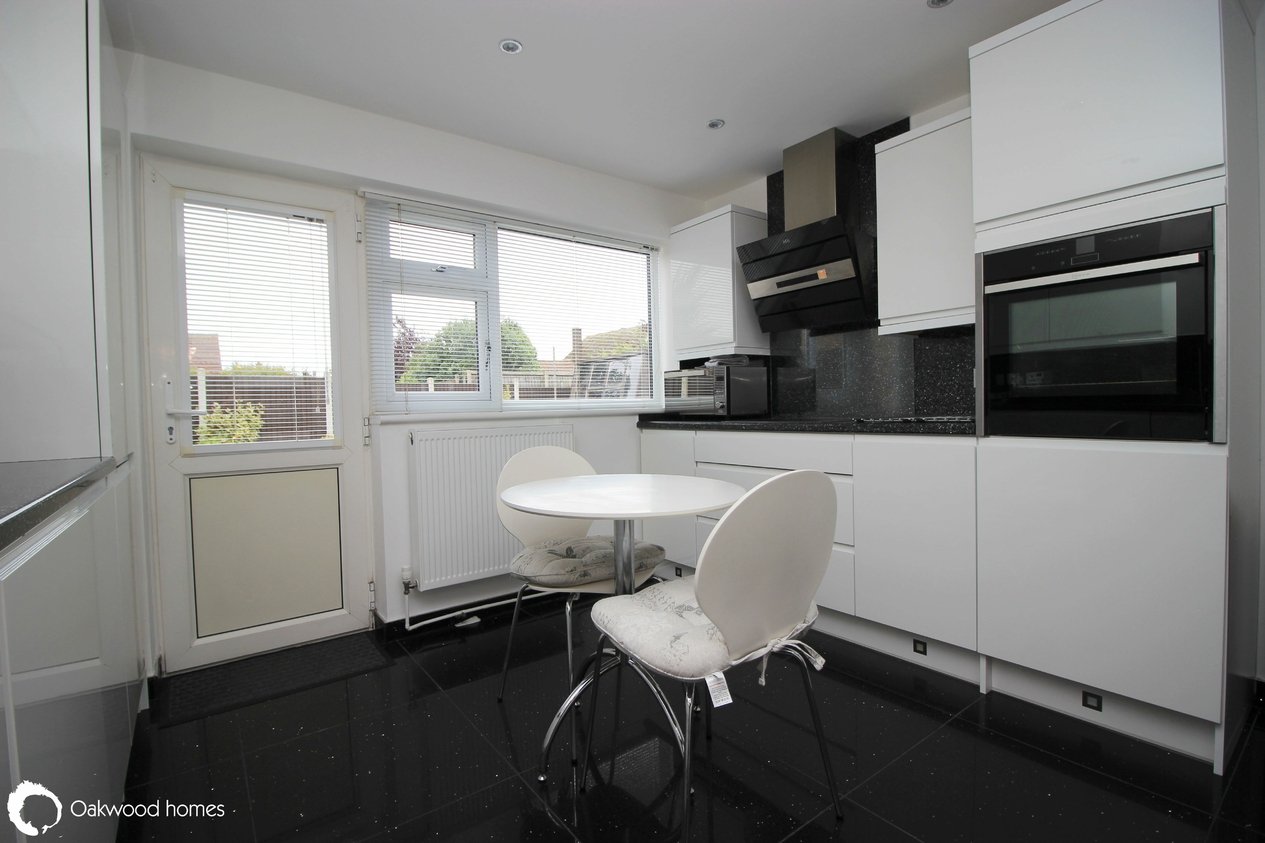 Properties Under Offer in Borrowdale Avenue 