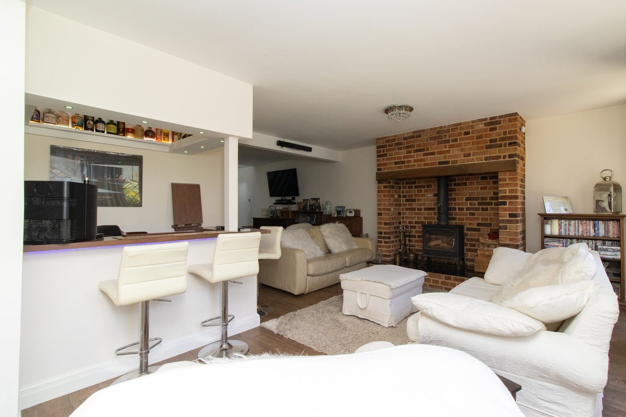 Properties Under Offer in Botany Road Broadstairs