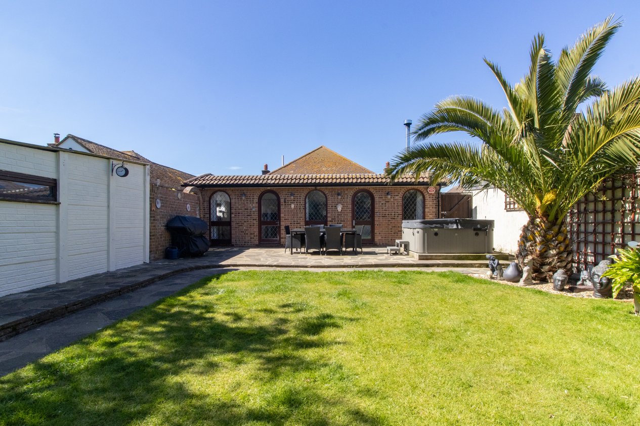 Properties Under Offer in Botany Road Broadstairs