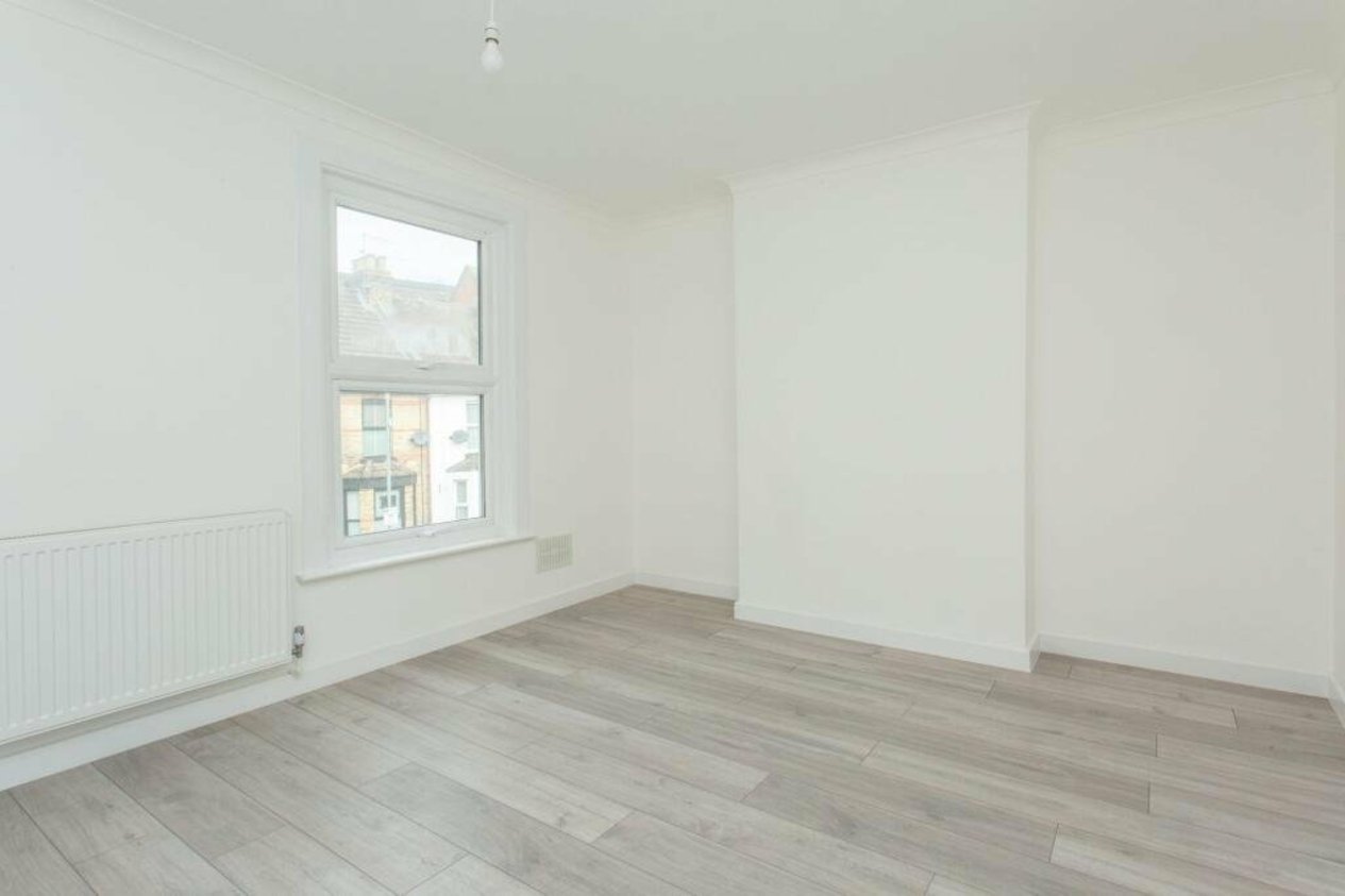 Properties For Sale in Bradstone New Road Folkestone