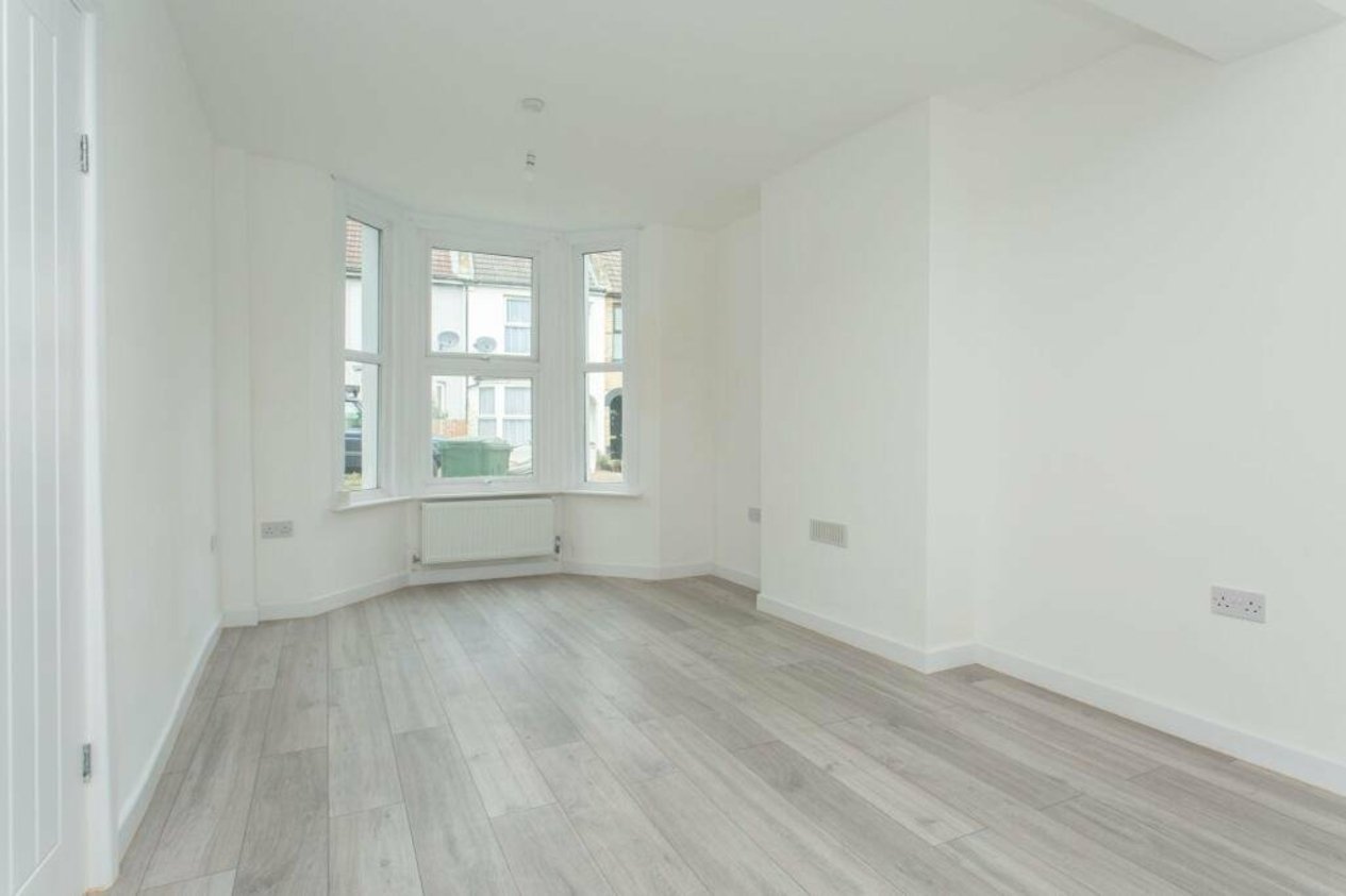 Properties For Sale in Bradstone New Road Folkestone