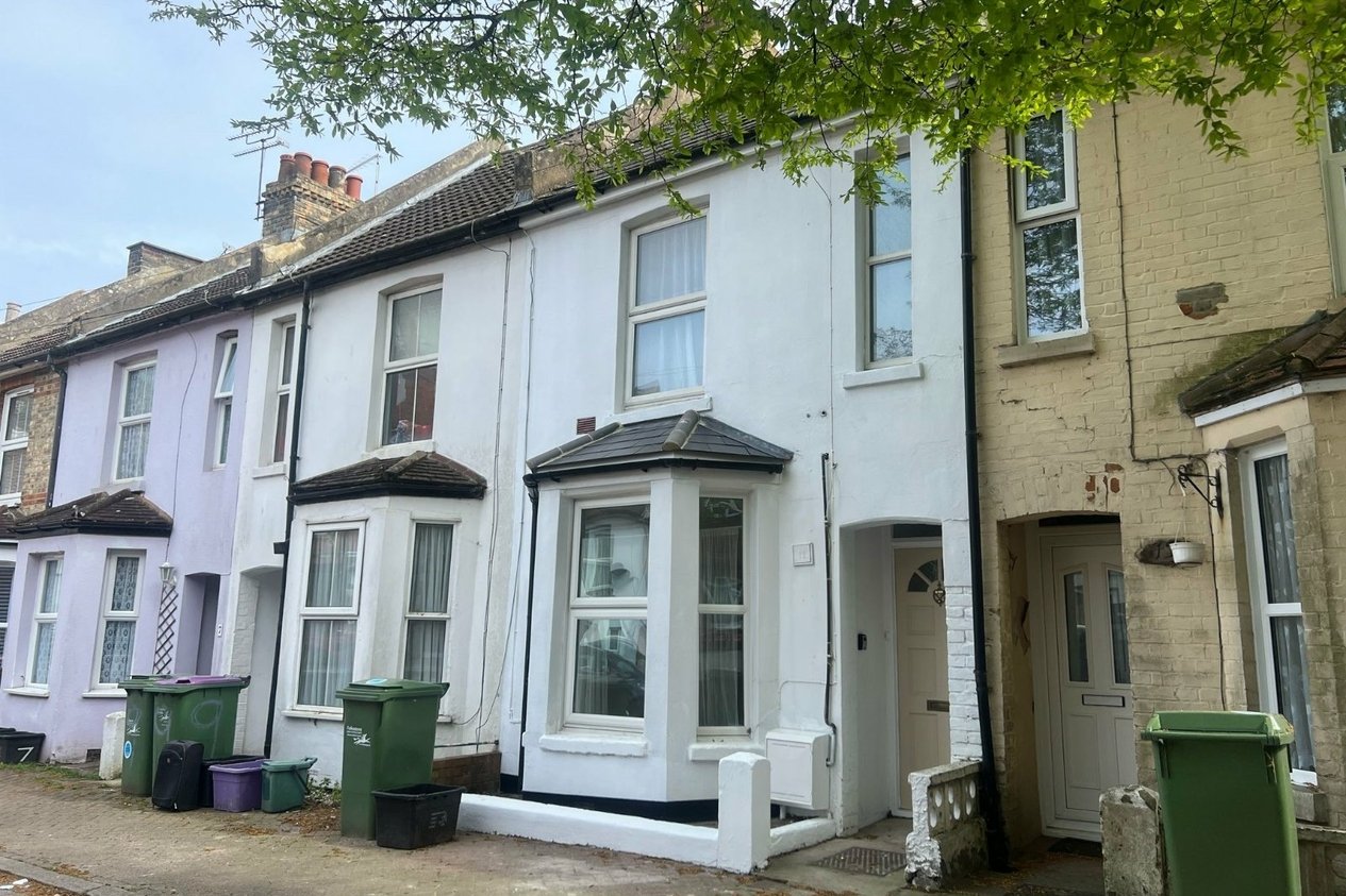 Properties For Sale in Bradstone New Road Folkestone