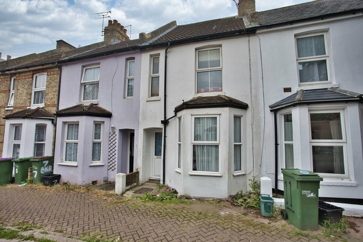 Properties For Sale in Bradstone New Road Folkestone