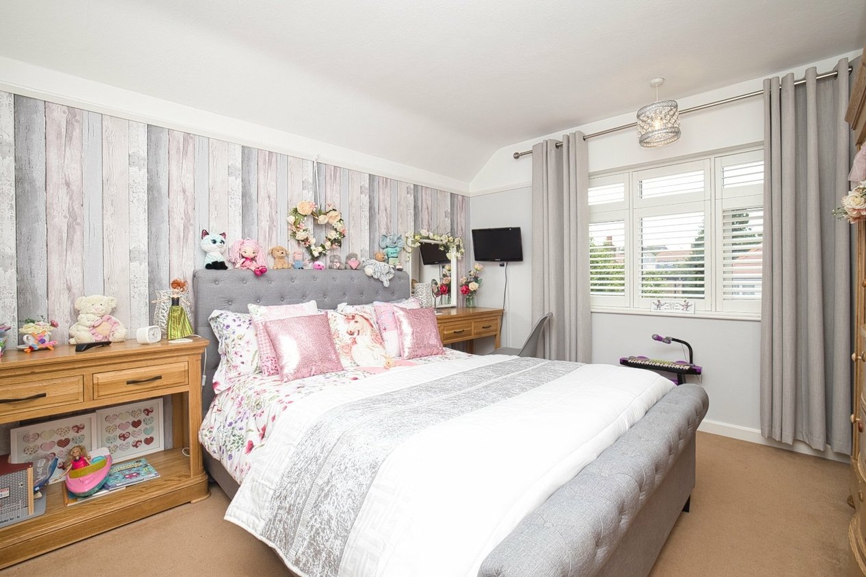 Properties For Sale in Bradstow Way Broadstairs
