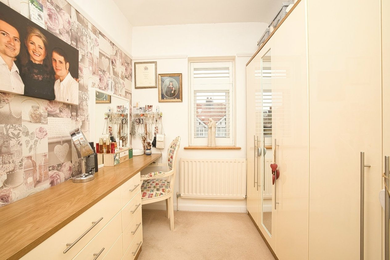 Properties For Sale in Bradstow Way Broadstairs