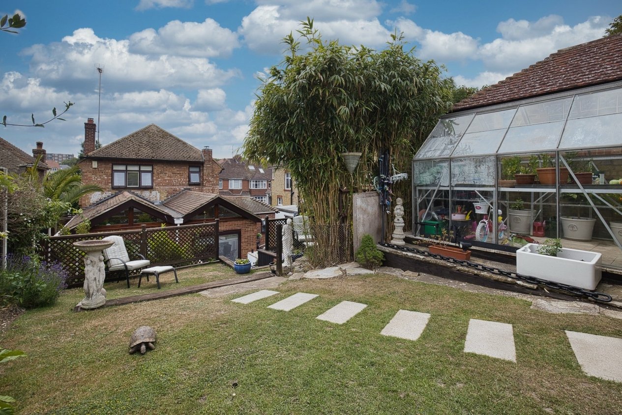 Properties For Sale in Bradstow Way Broadstairs