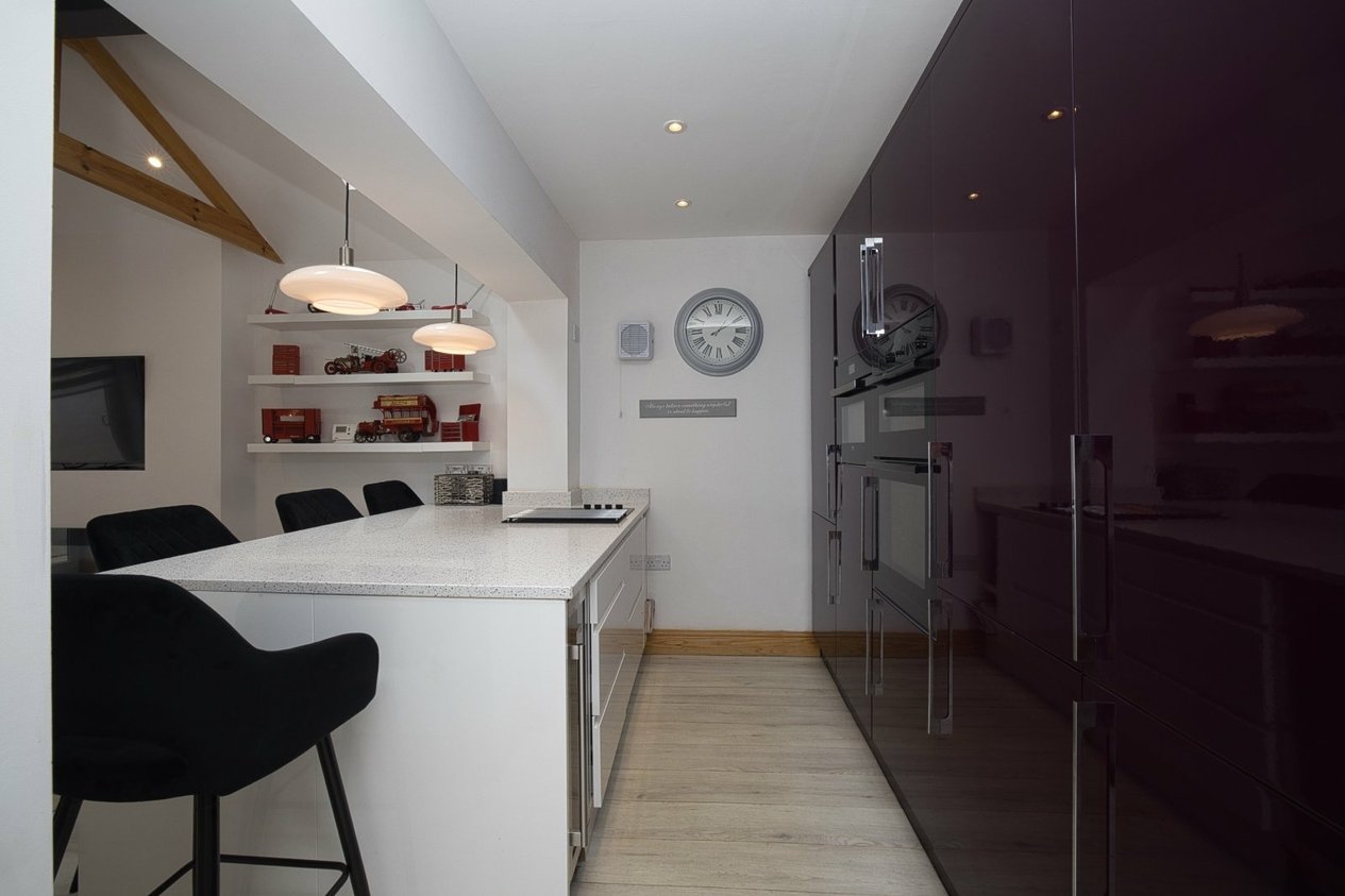 Properties For Sale in Bradstow Way Broadstairs