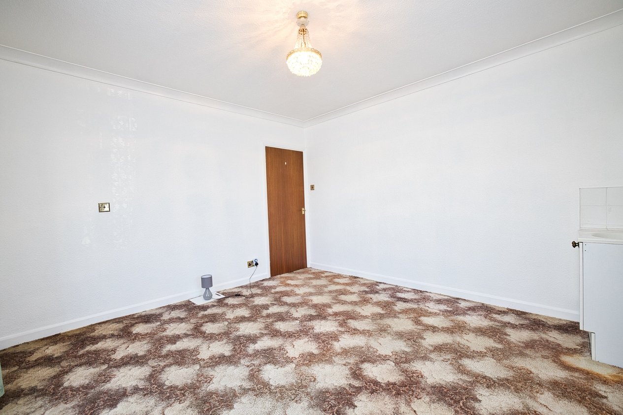 Properties For Sale in Bradstow Way Broadstairs