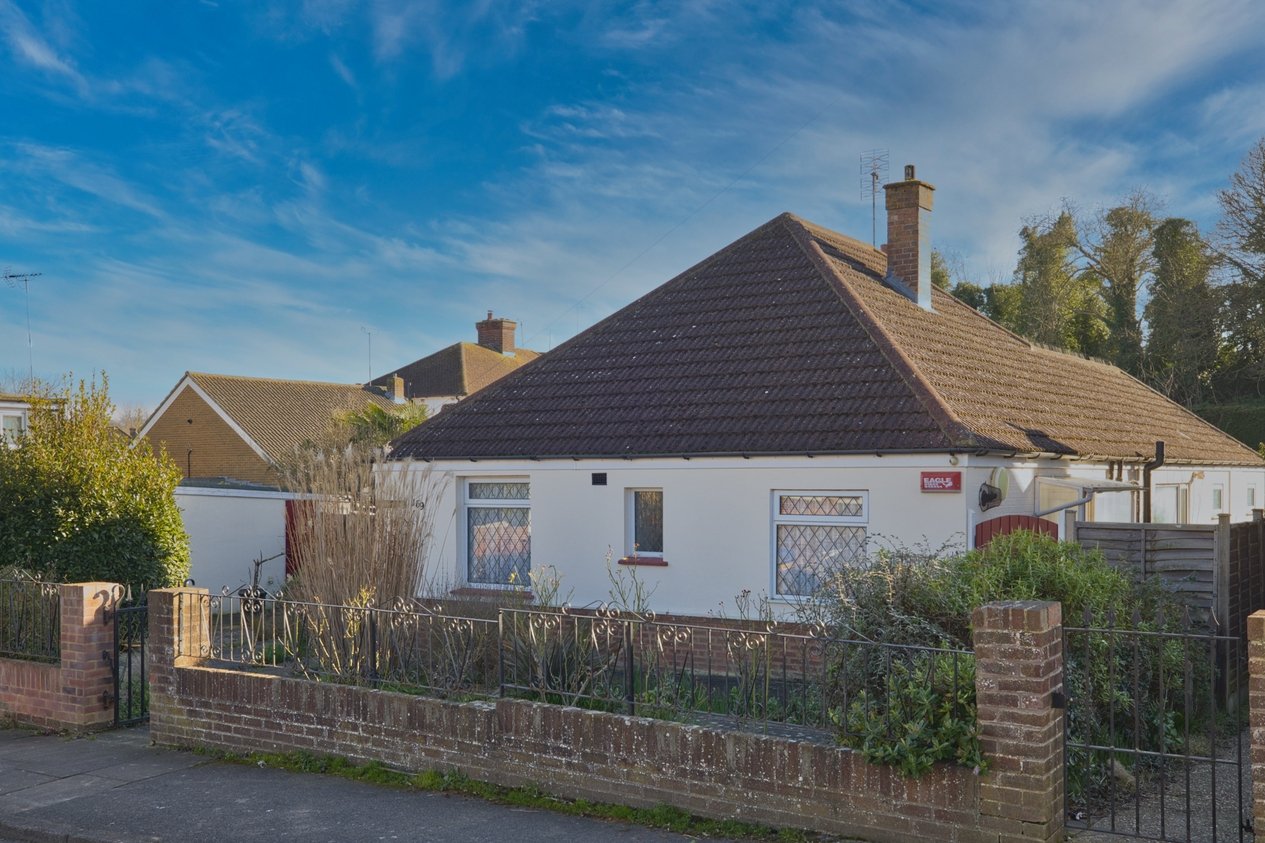 Properties For Sale in Bradstow Way Broadstairs