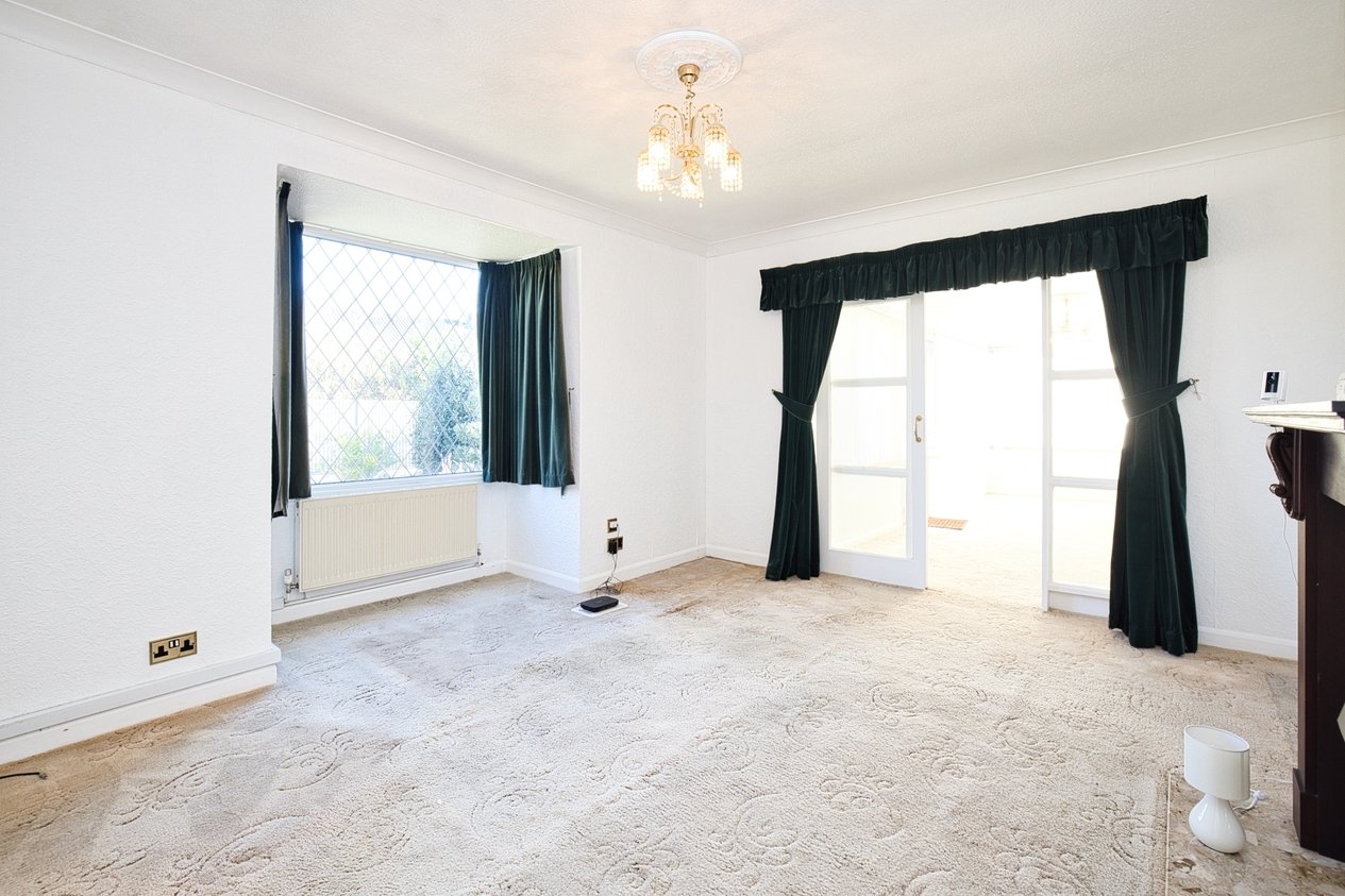Properties For Sale in Bradstow Way Broadstairs