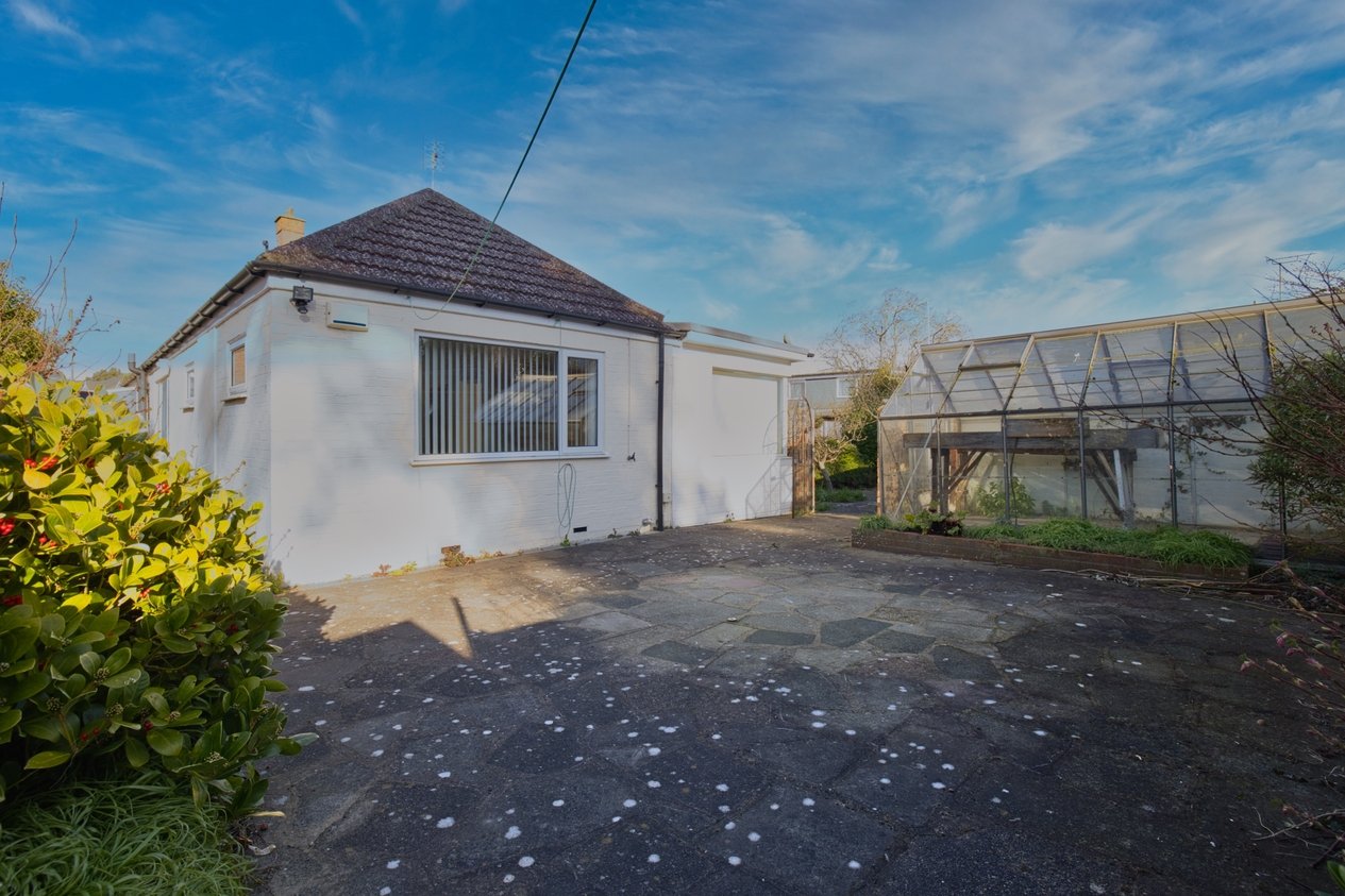 Properties For Sale in Bradstow Way Broadstairs