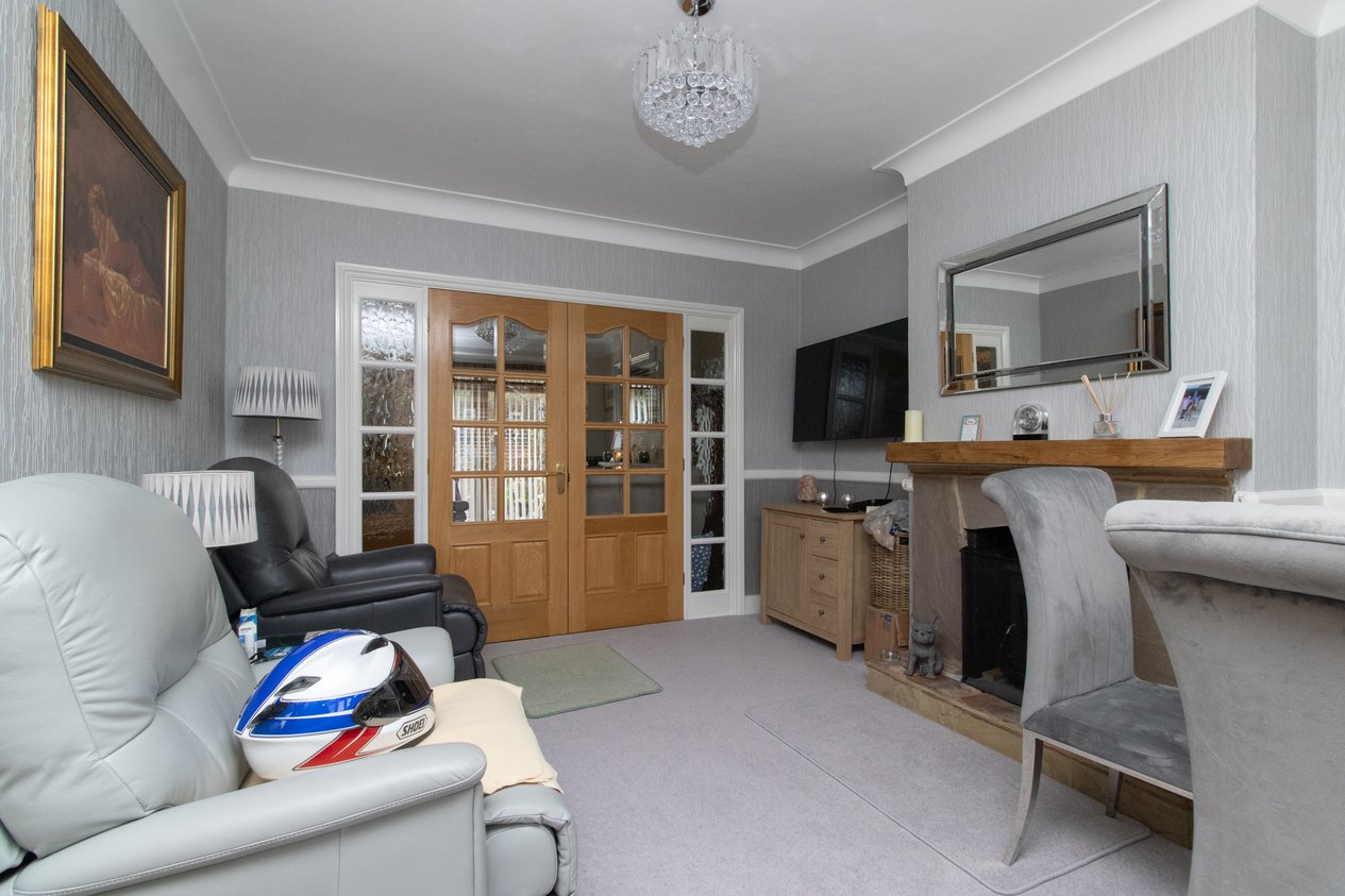 Properties For Sale in Bradstow Way Broadstairs