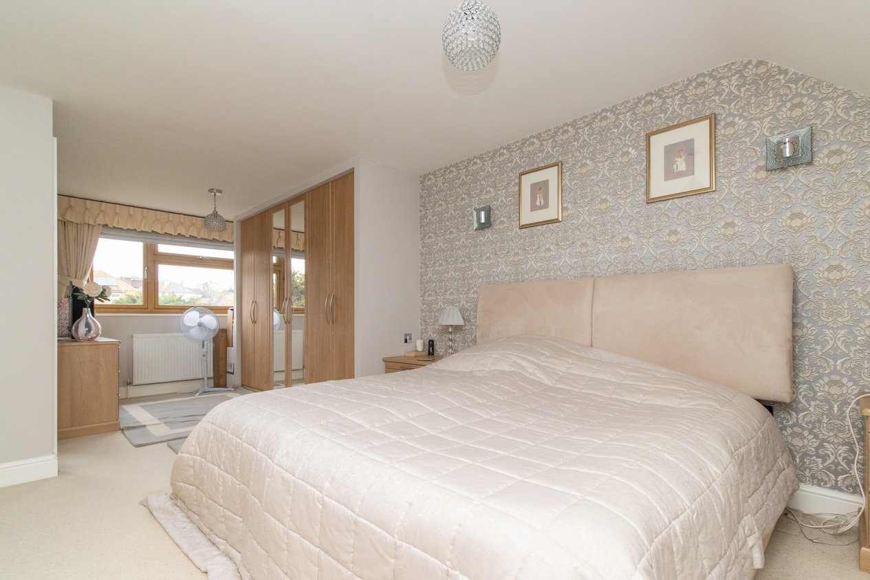 Properties For Sale in Bradstow Way Broadstairs