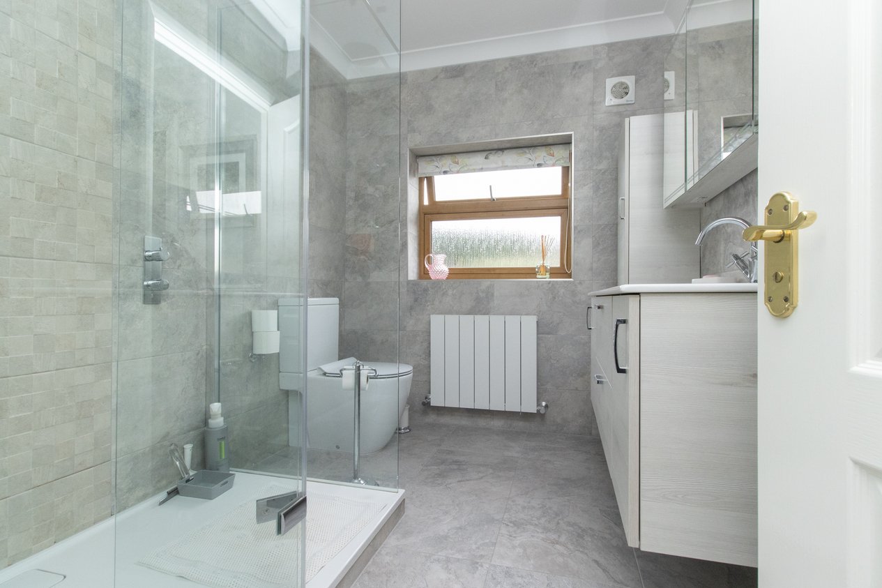 Properties For Sale in Bradstow Way Broadstairs