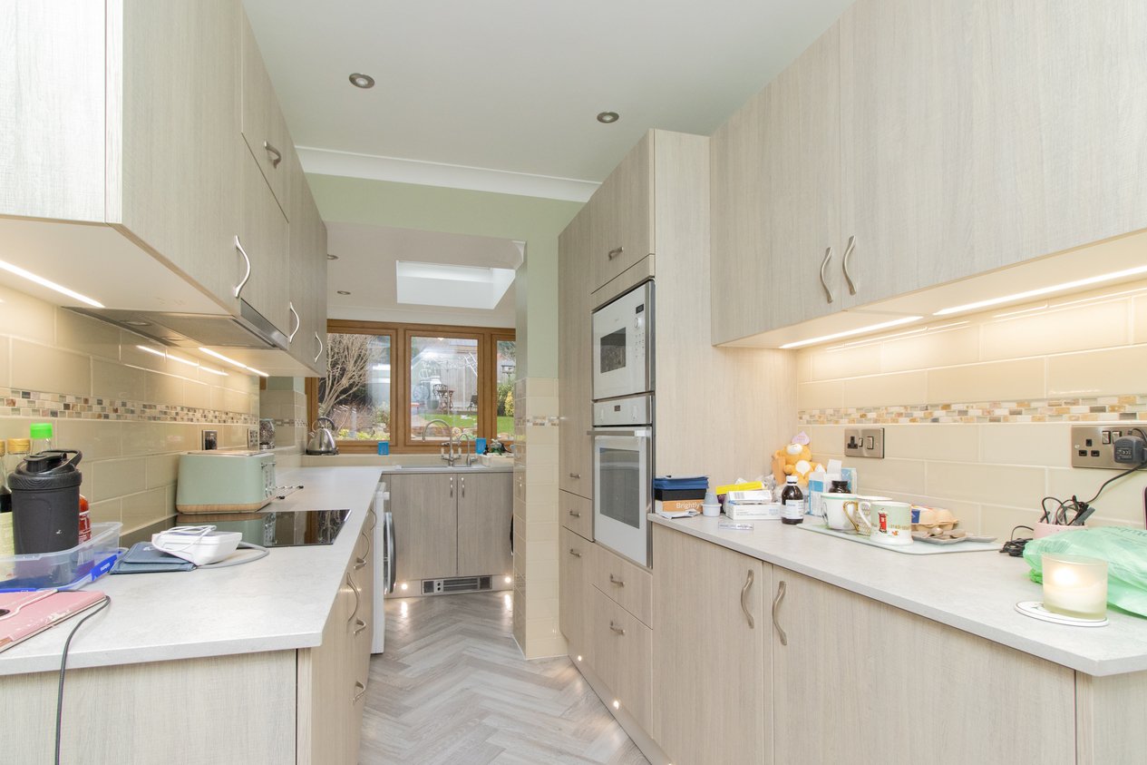 Properties For Sale in Bradstow Way Broadstairs