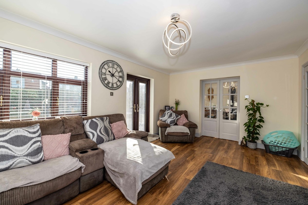 Properties For Sale in Briar Close Canterbury