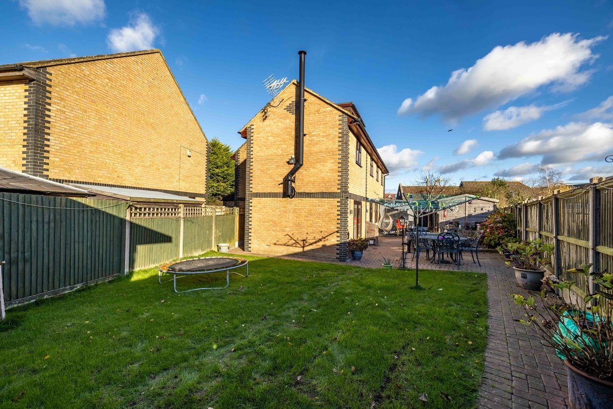 Properties For Sale in Briar Close Canterbury