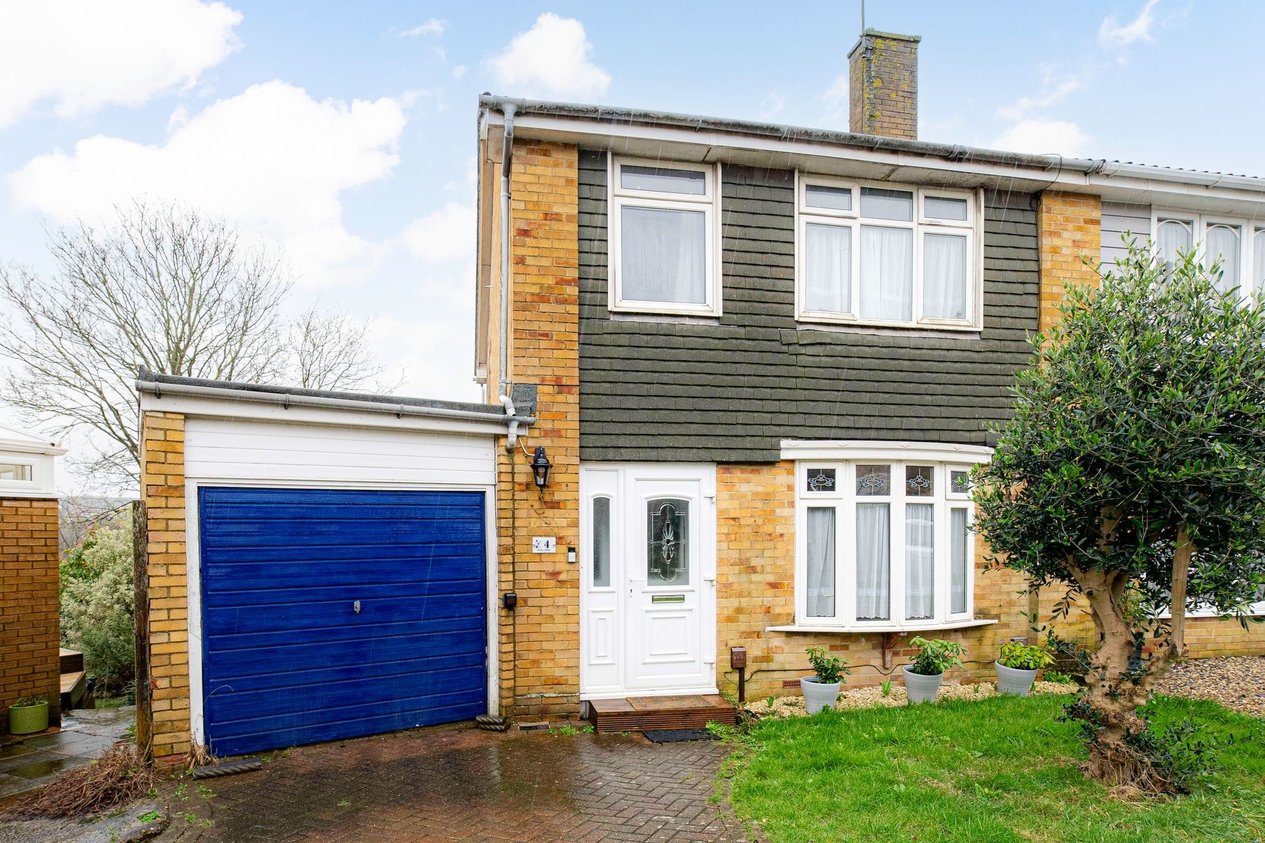 Properties For Sale in Briar Close  Dover