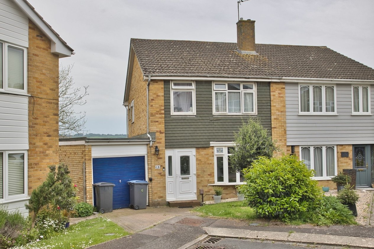Properties Sold Subject To Contract in Briar Close  River