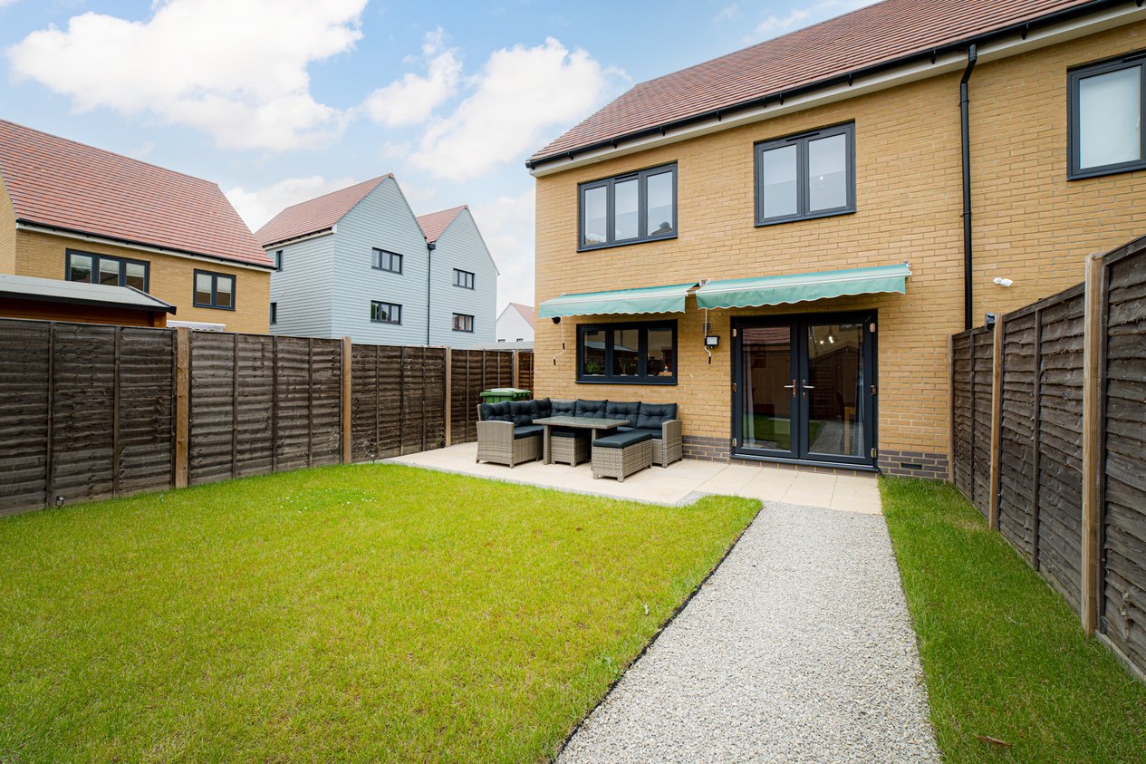 Properties For Sale in Brickearth Mews Faversham