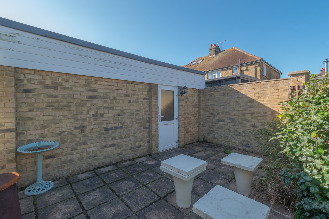 Properties Under Offer in Bridge Road Margate